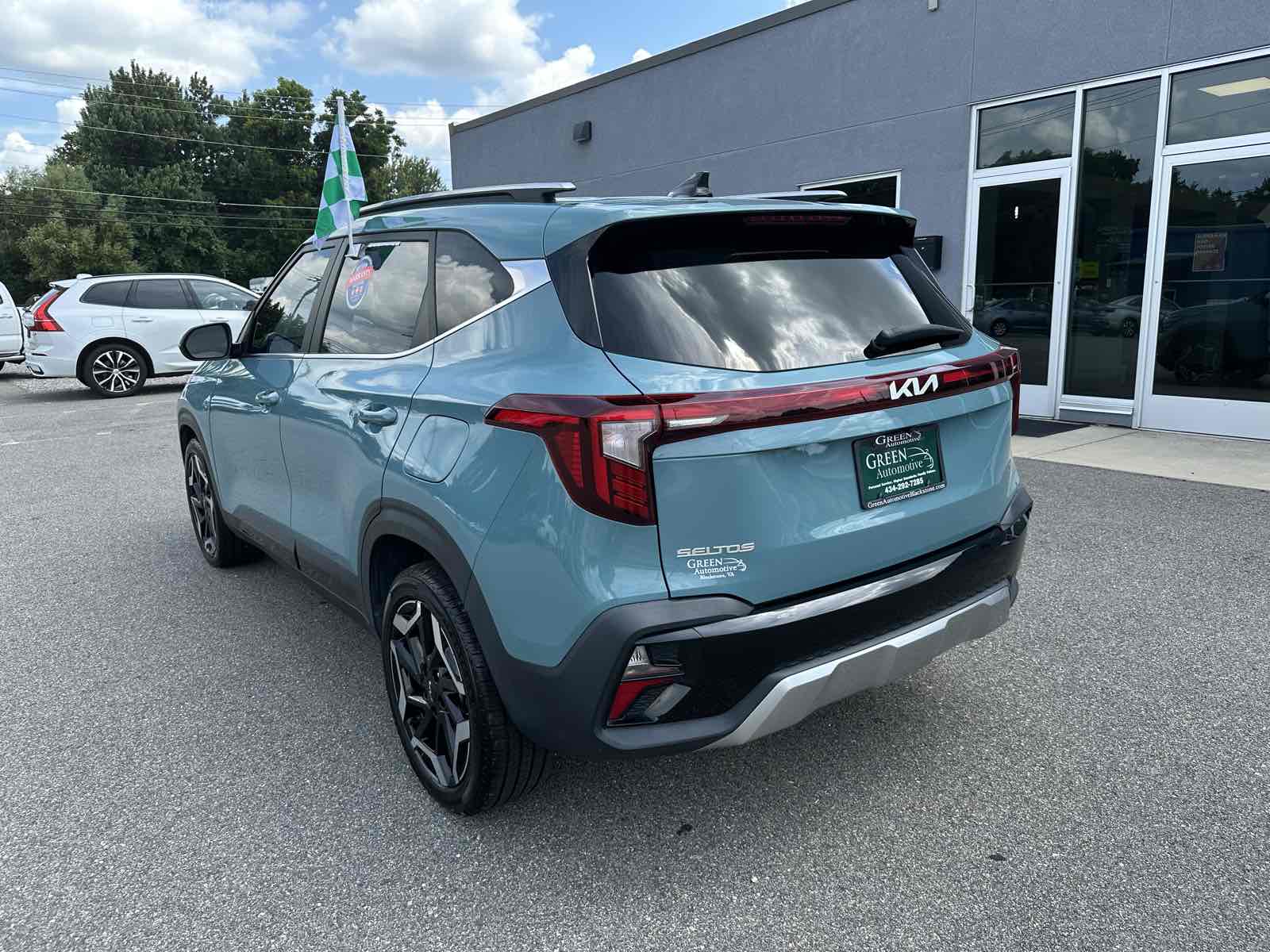2024 Kia Seltos SX photo 3