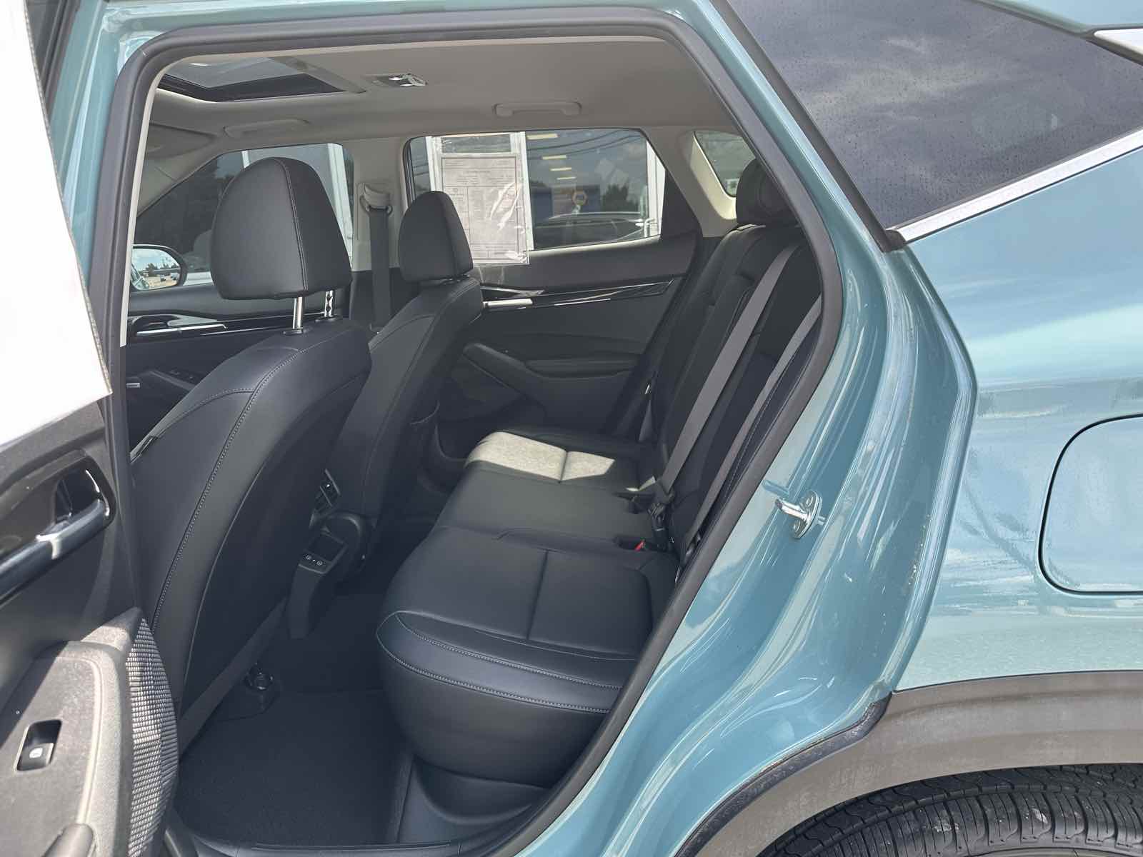2024 Kia Seltos SX photo 9