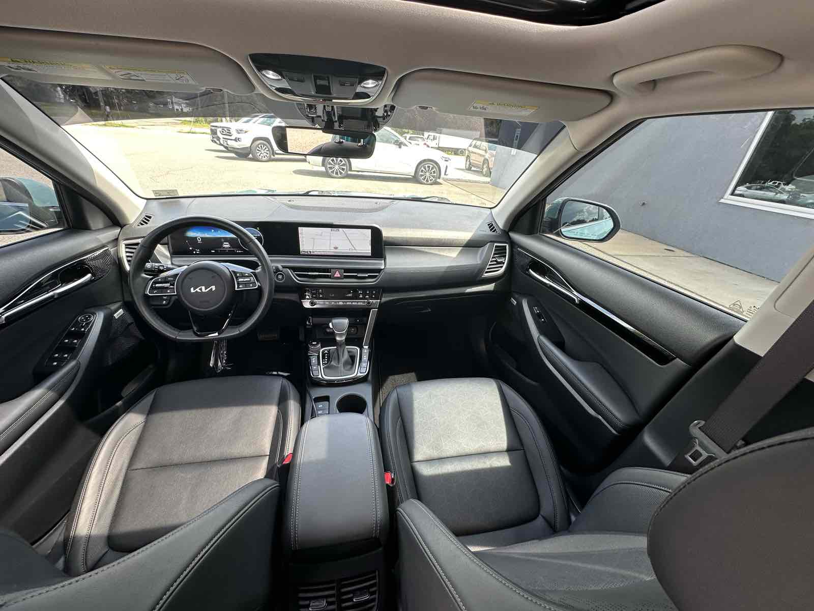 2024 Kia Seltos SX photo 25