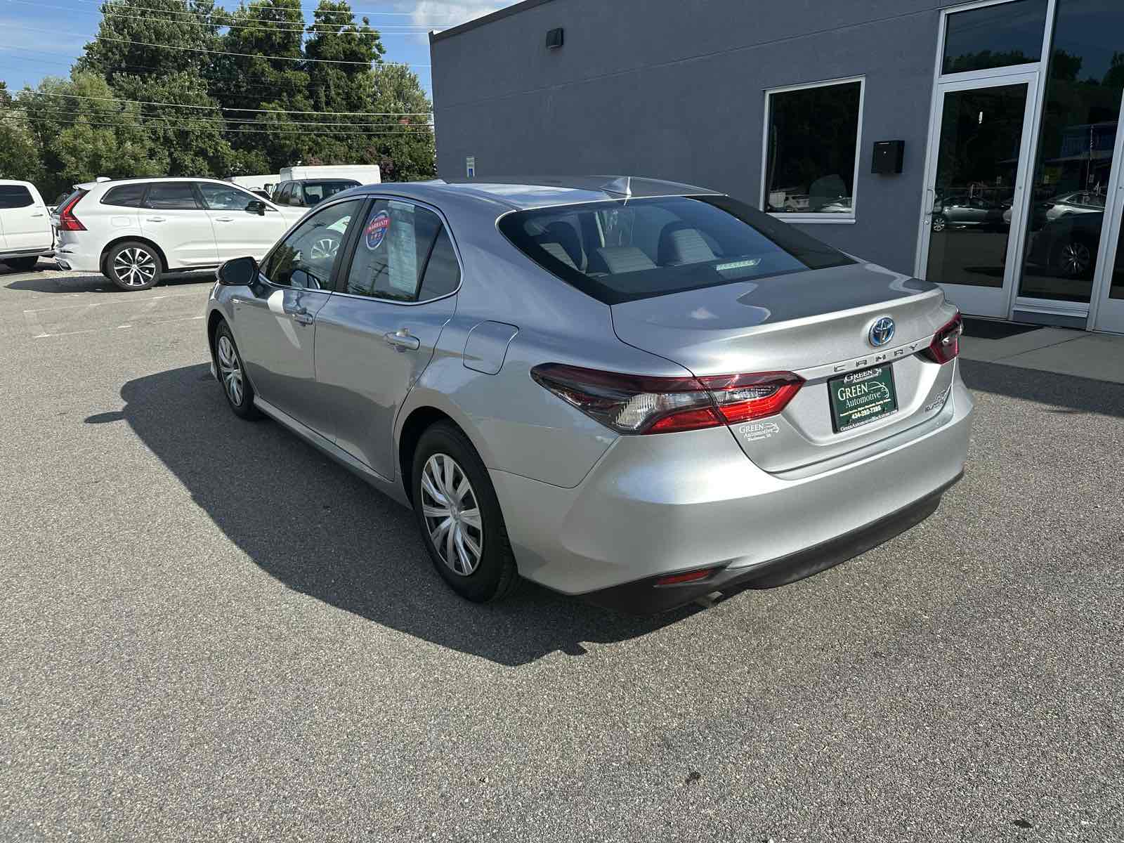 2022 Toyota Camry LE - Photo 3