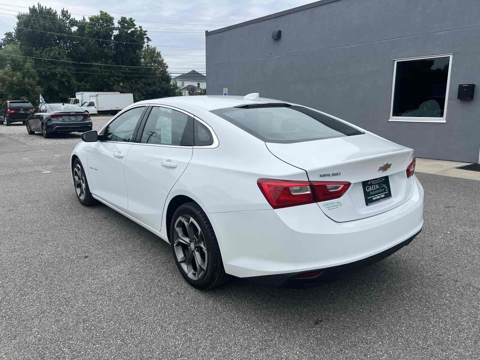 2023 Chevrolet Malibu 1LT photo 3