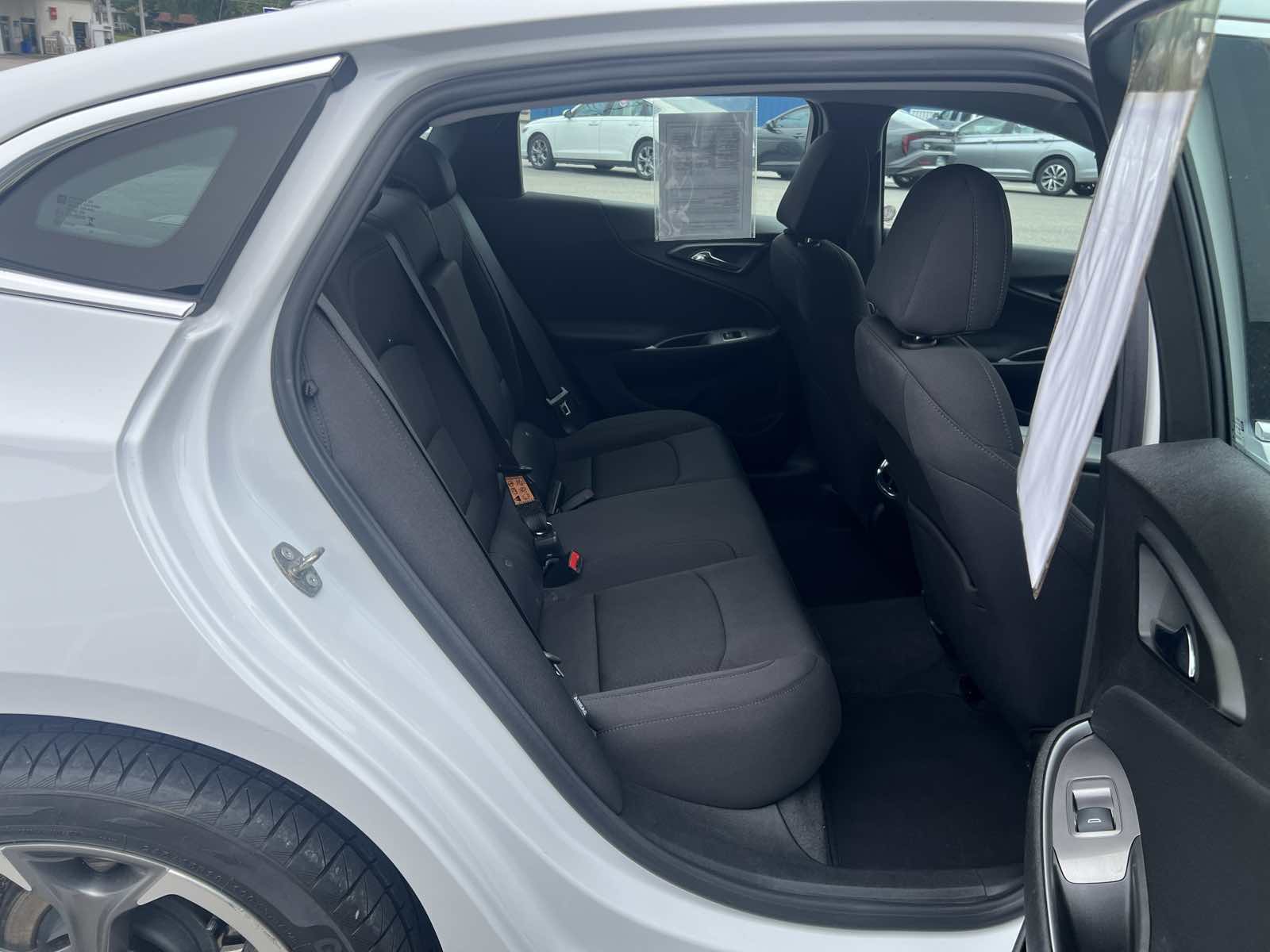 2023 Chevrolet Malibu 1LT photo 12