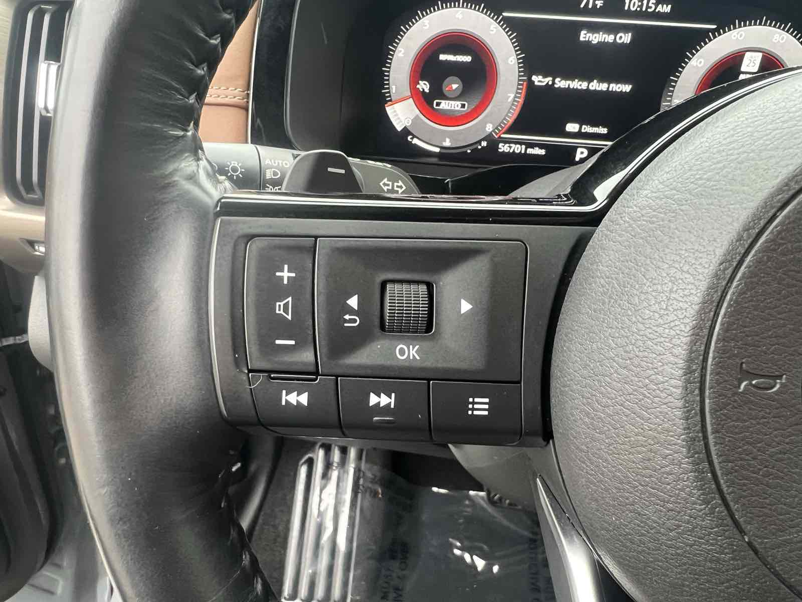 2023 Nissan Pathfinder Platinum photo 18