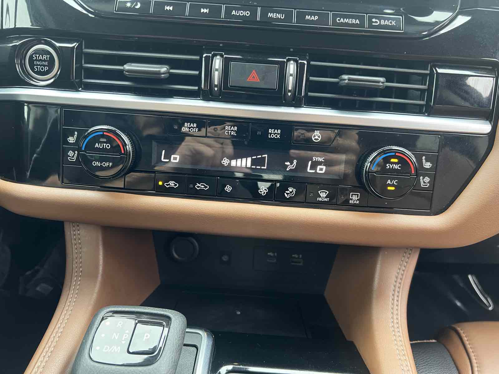 2023 Nissan Pathfinder Platinum photo 23