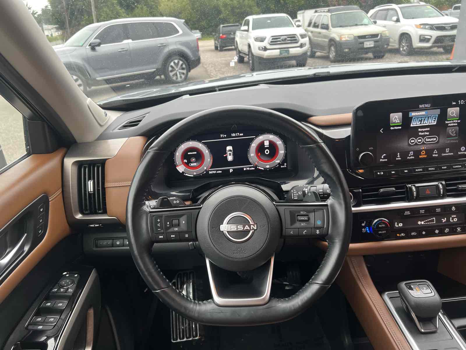 2023 Nissan Pathfinder Platinum photo 29