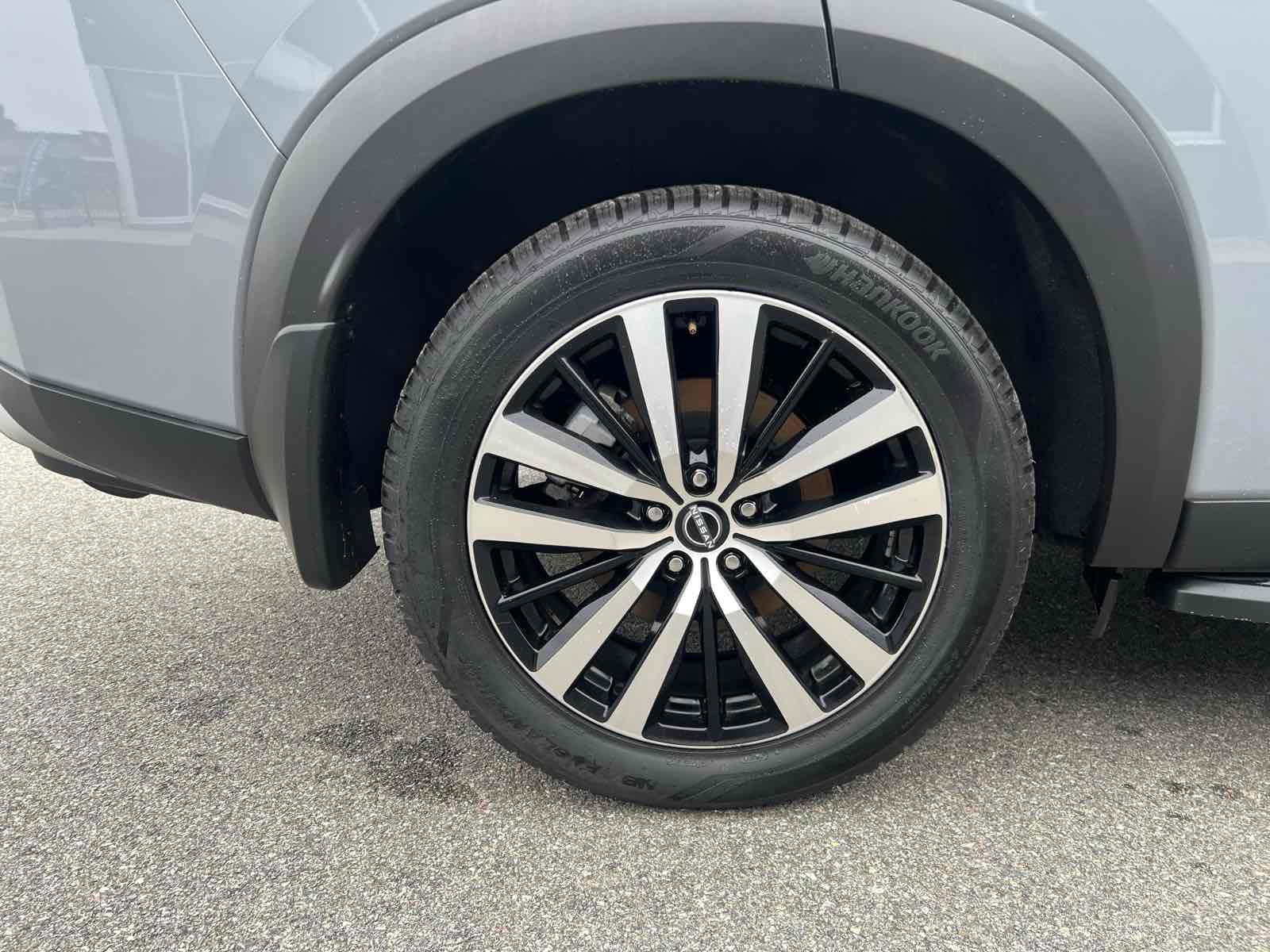 2023 Nissan Pathfinder Platinum photo 31