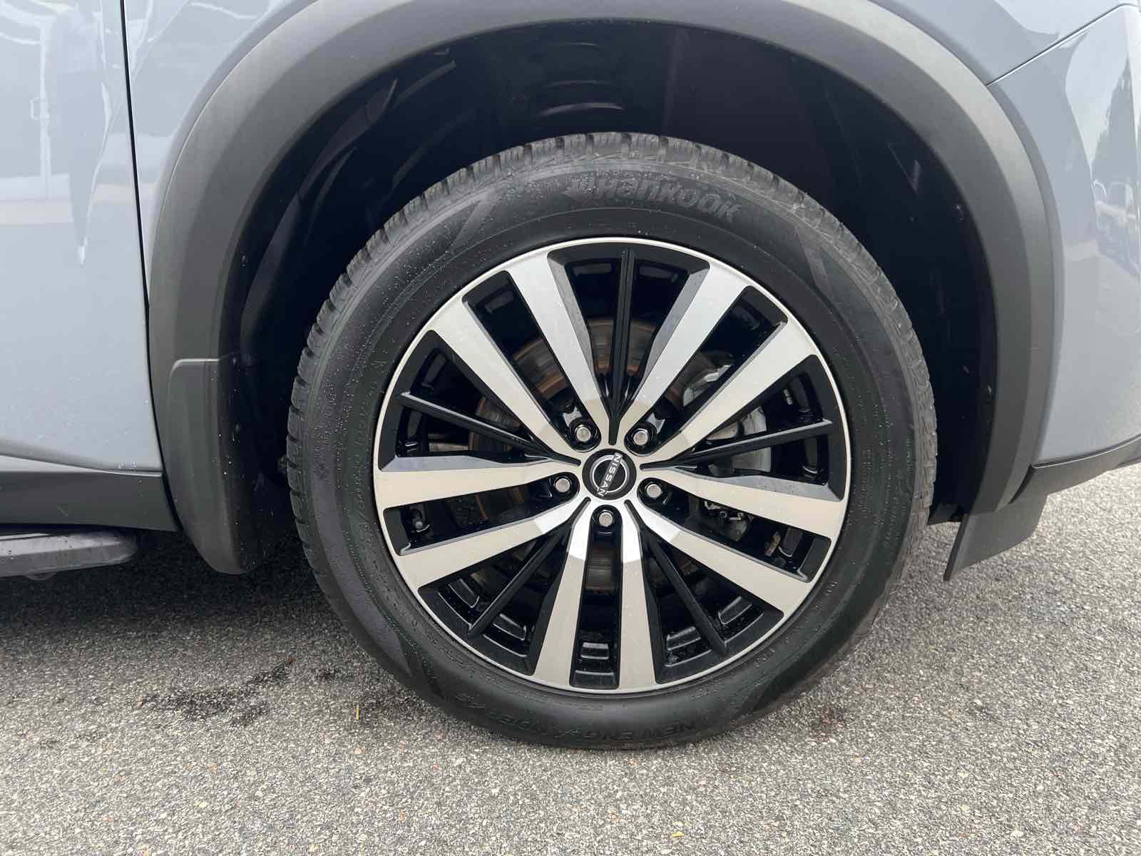 2023 Nissan Pathfinder Platinum photo 32