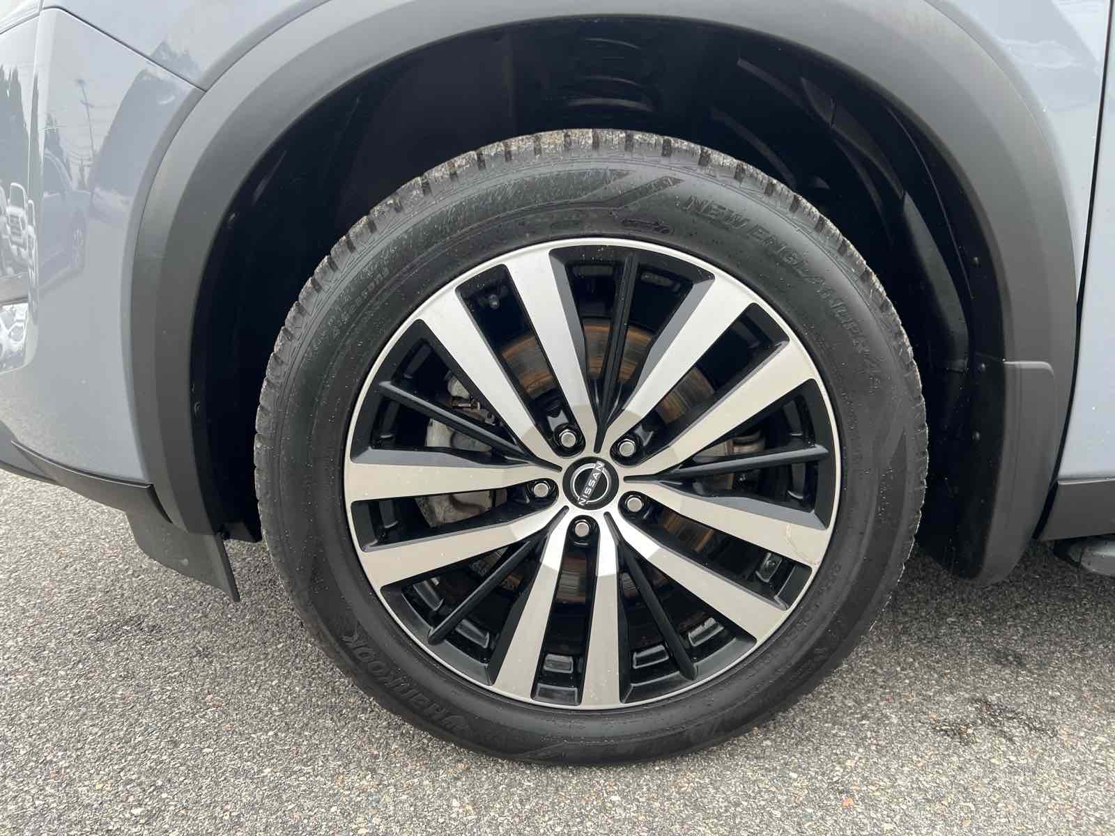 2023 Nissan Pathfinder Platinum photo 33