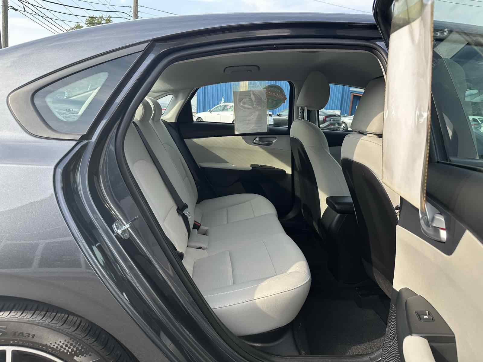 2022 Kia Forte LXS photo 11