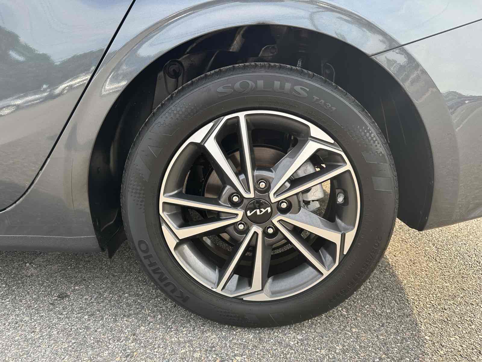 2022 Kia Forte LXS photo 24