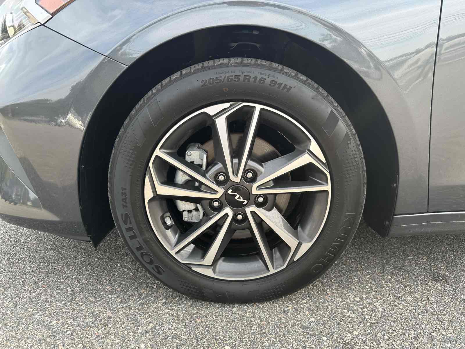 2022 Kia Forte LXS photo 27