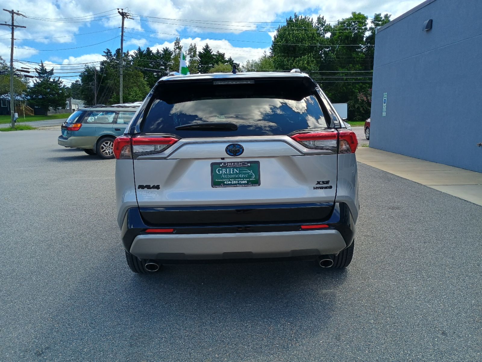 2022 Toyota RAV4 Hybrid XSE photo 3