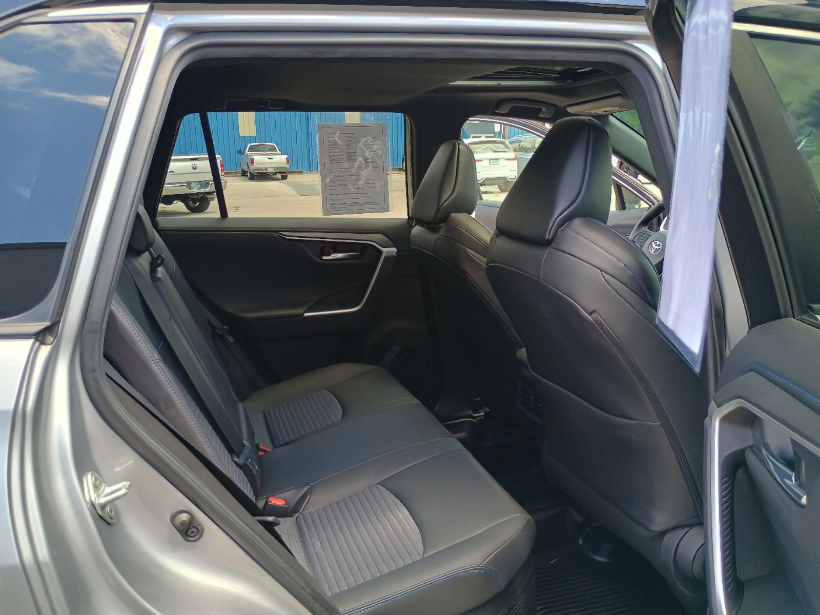 2022 Toyota RAV4 Hybrid XSE photo 20