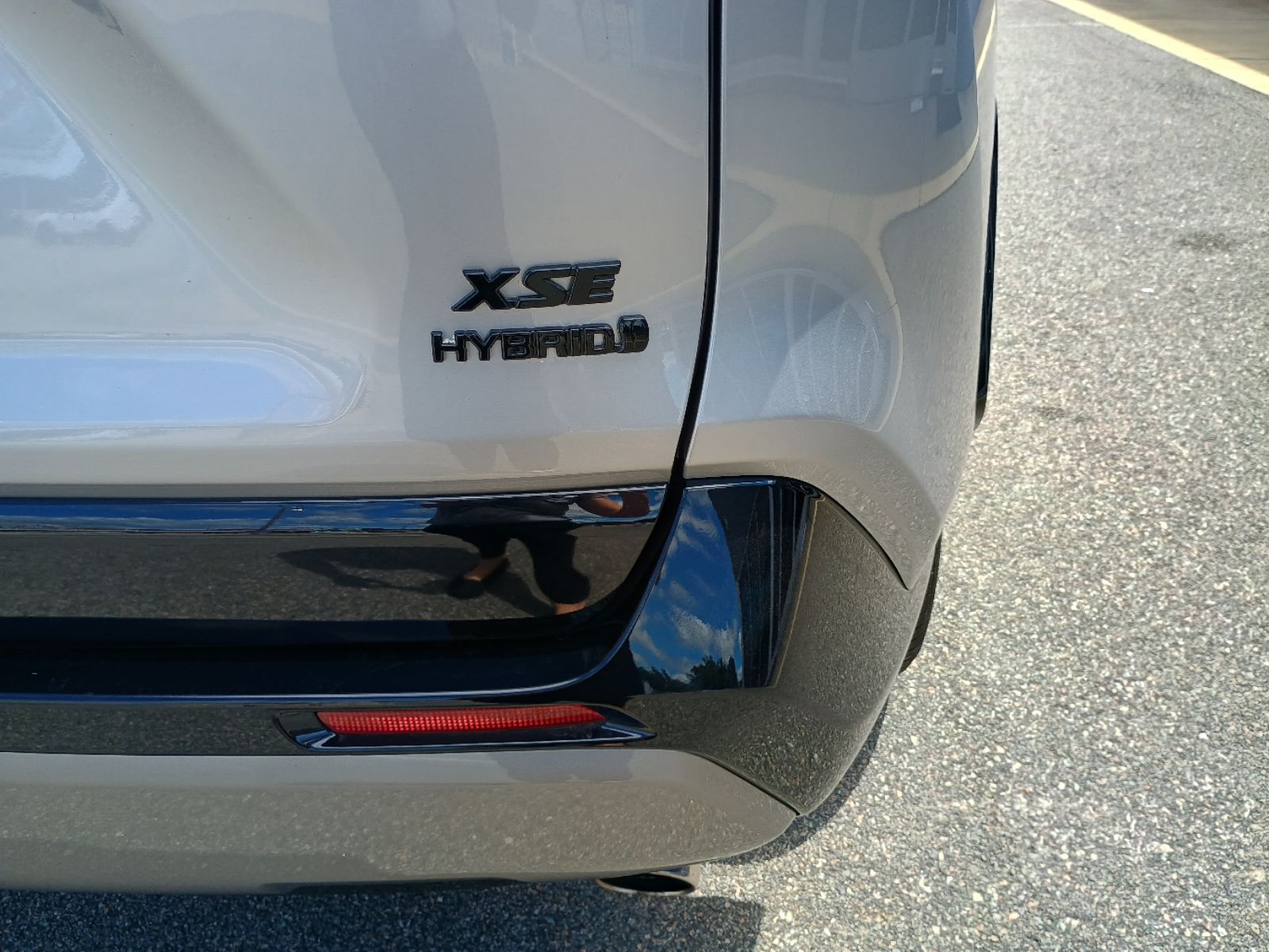 2022 Toyota RAV4 Hybrid XSE photo 25