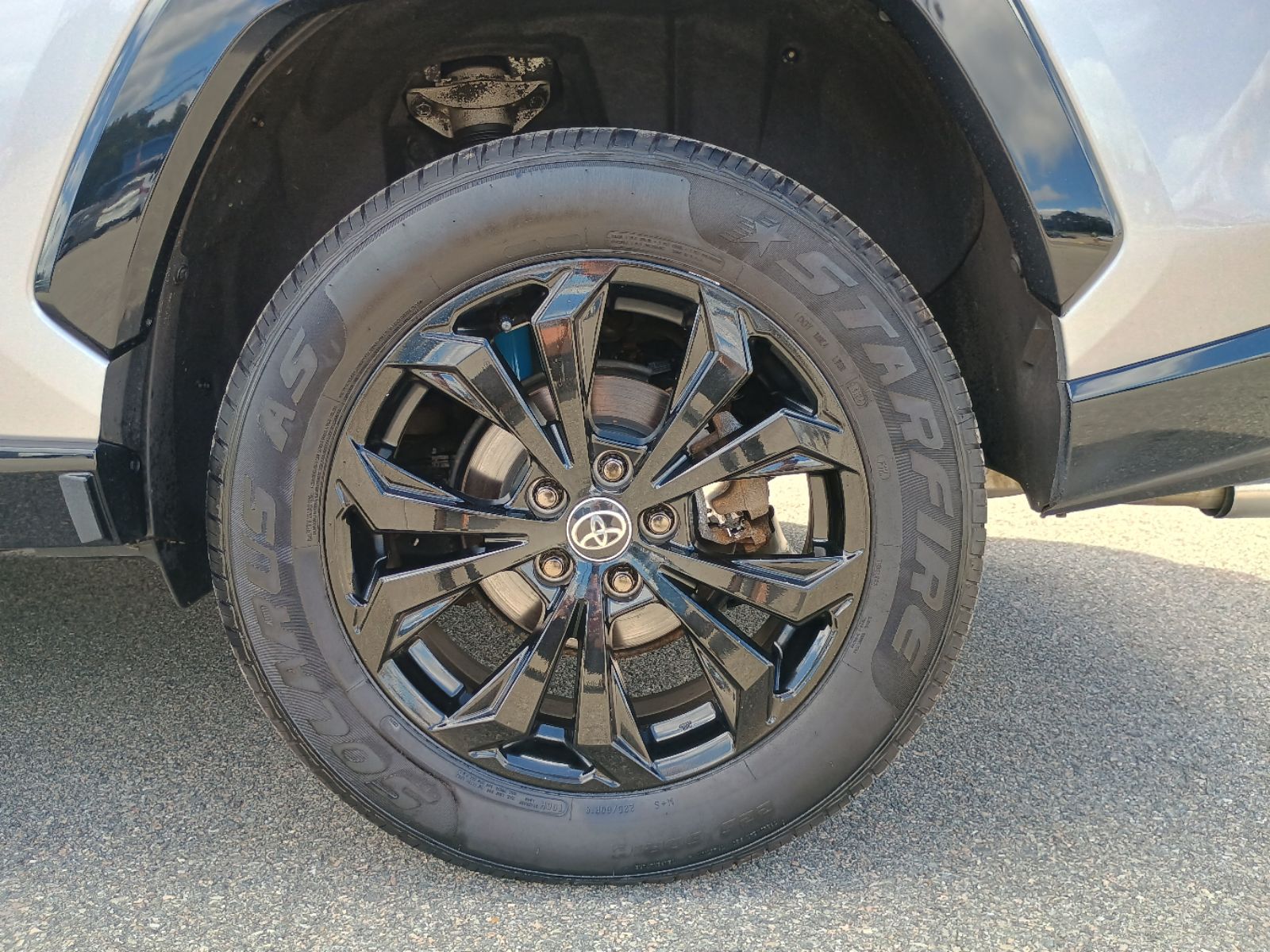 2022 Toyota RAV4 Hybrid XSE photo 28