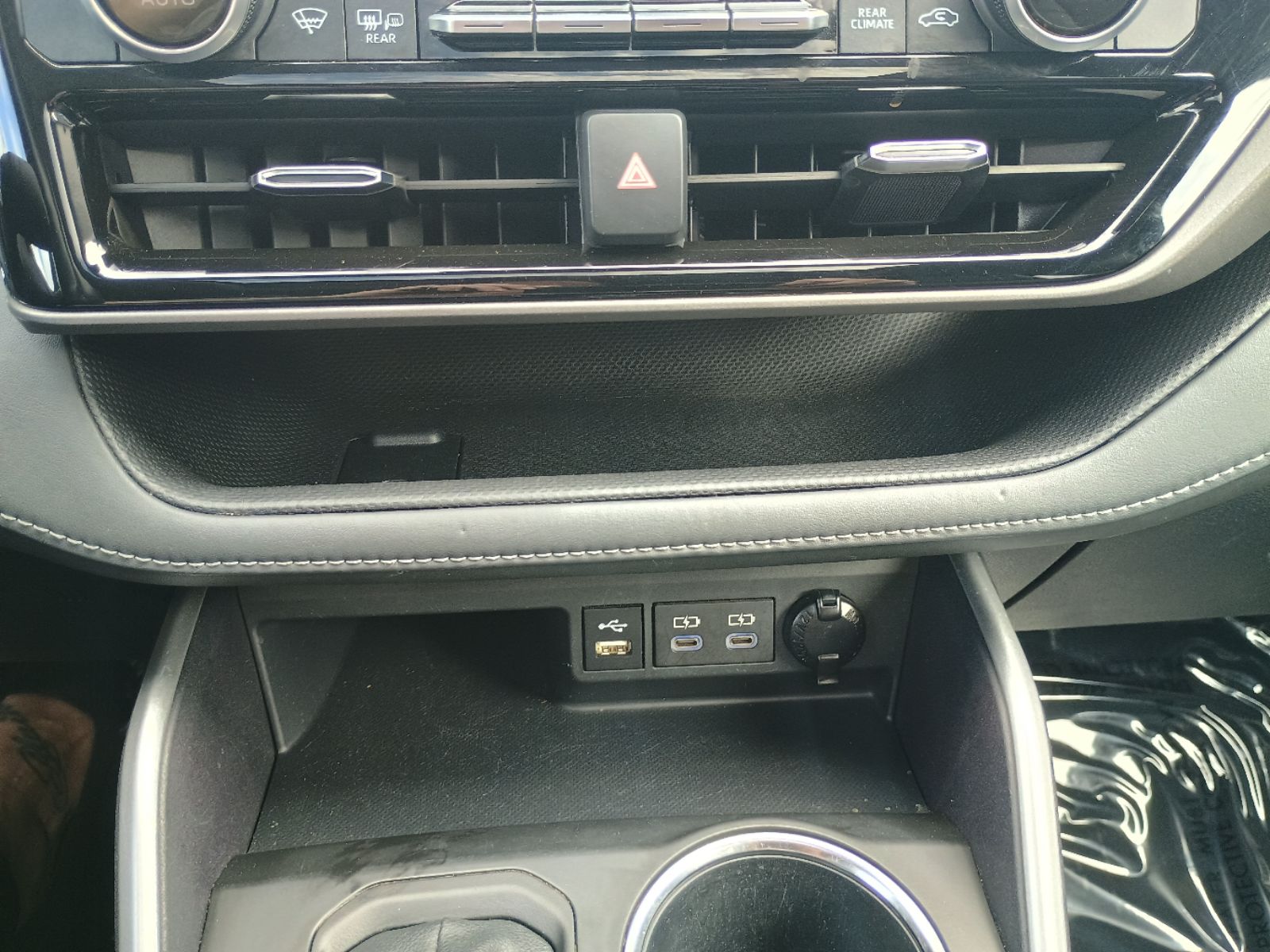 2022 Toyota Highlander XLE photo 14