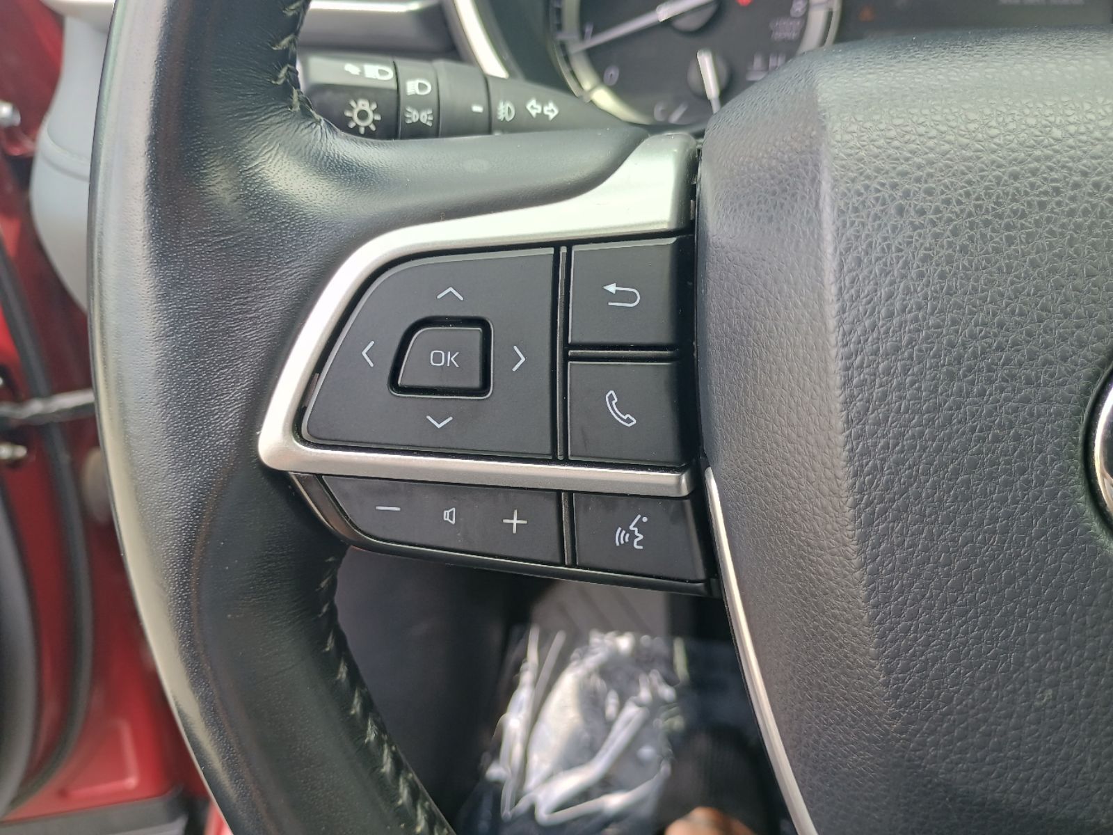 2022 Toyota Highlander XLE photo 24