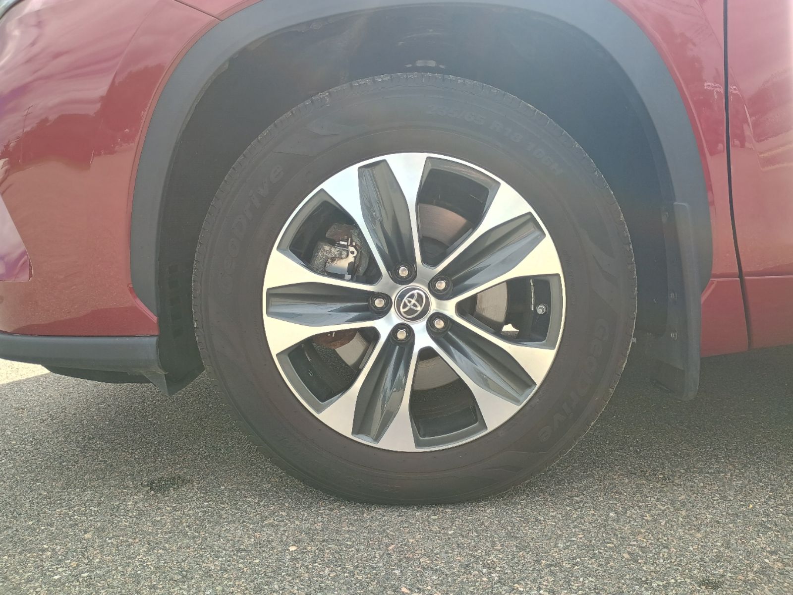2022 Toyota Highlander XLE photo 30