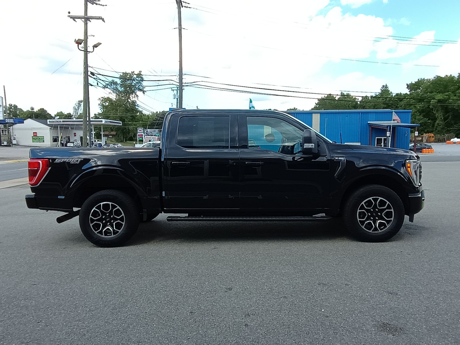 2021 Ford F-150 XLT photo 3