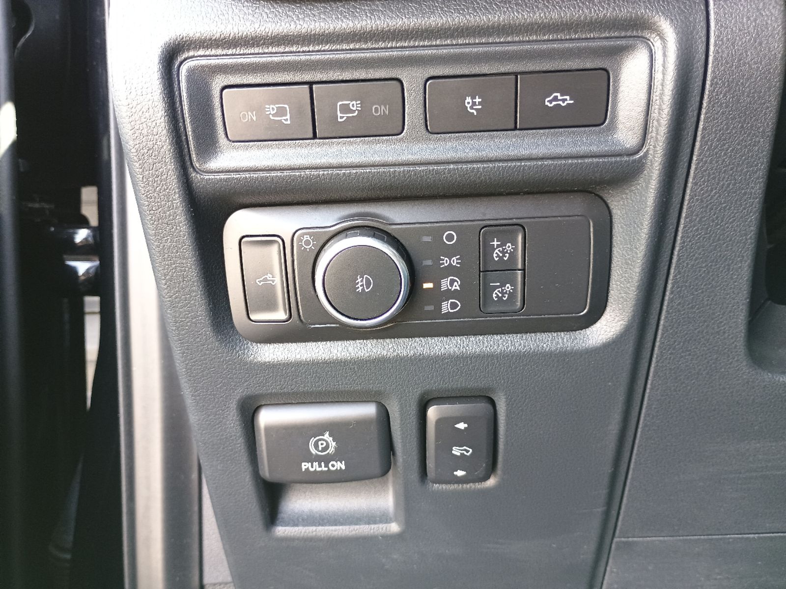 2021 Ford F-150 XLT photo 16