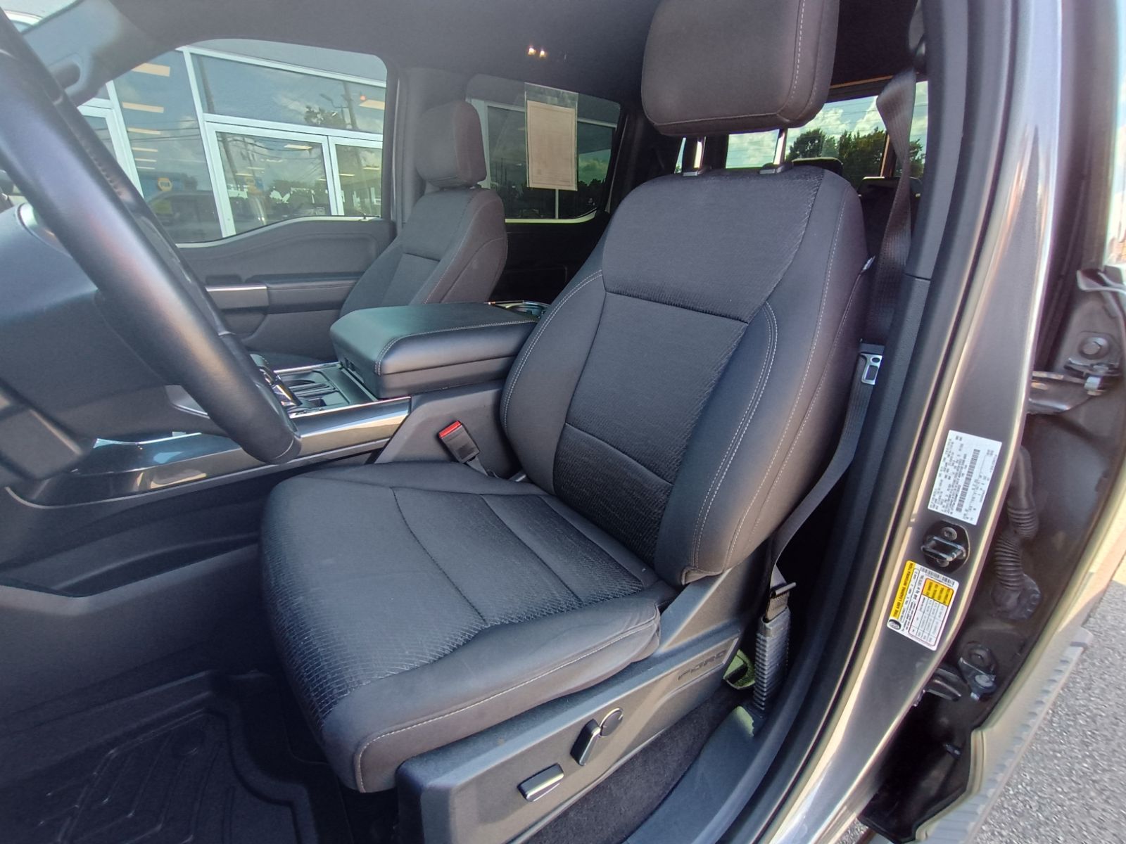 2021 Ford F-150 XLT photo 12