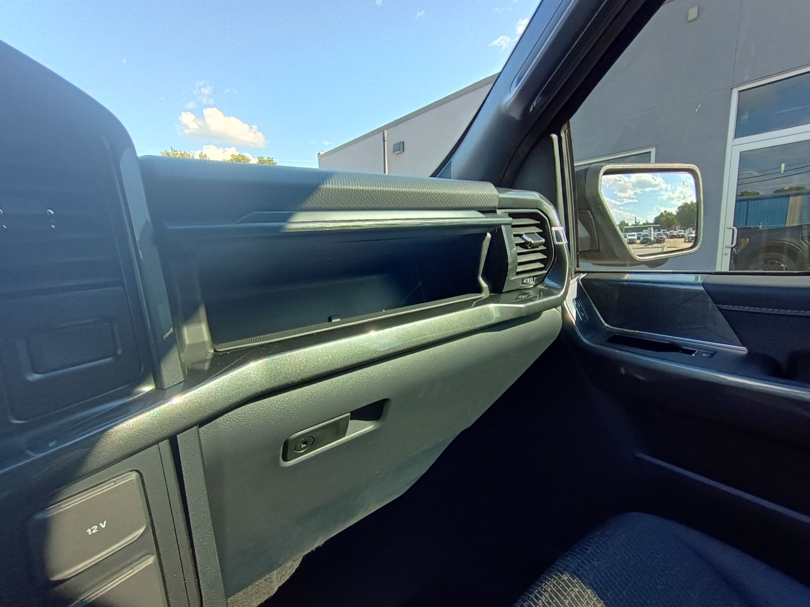 2021 Ford F-150 XLT photo 22