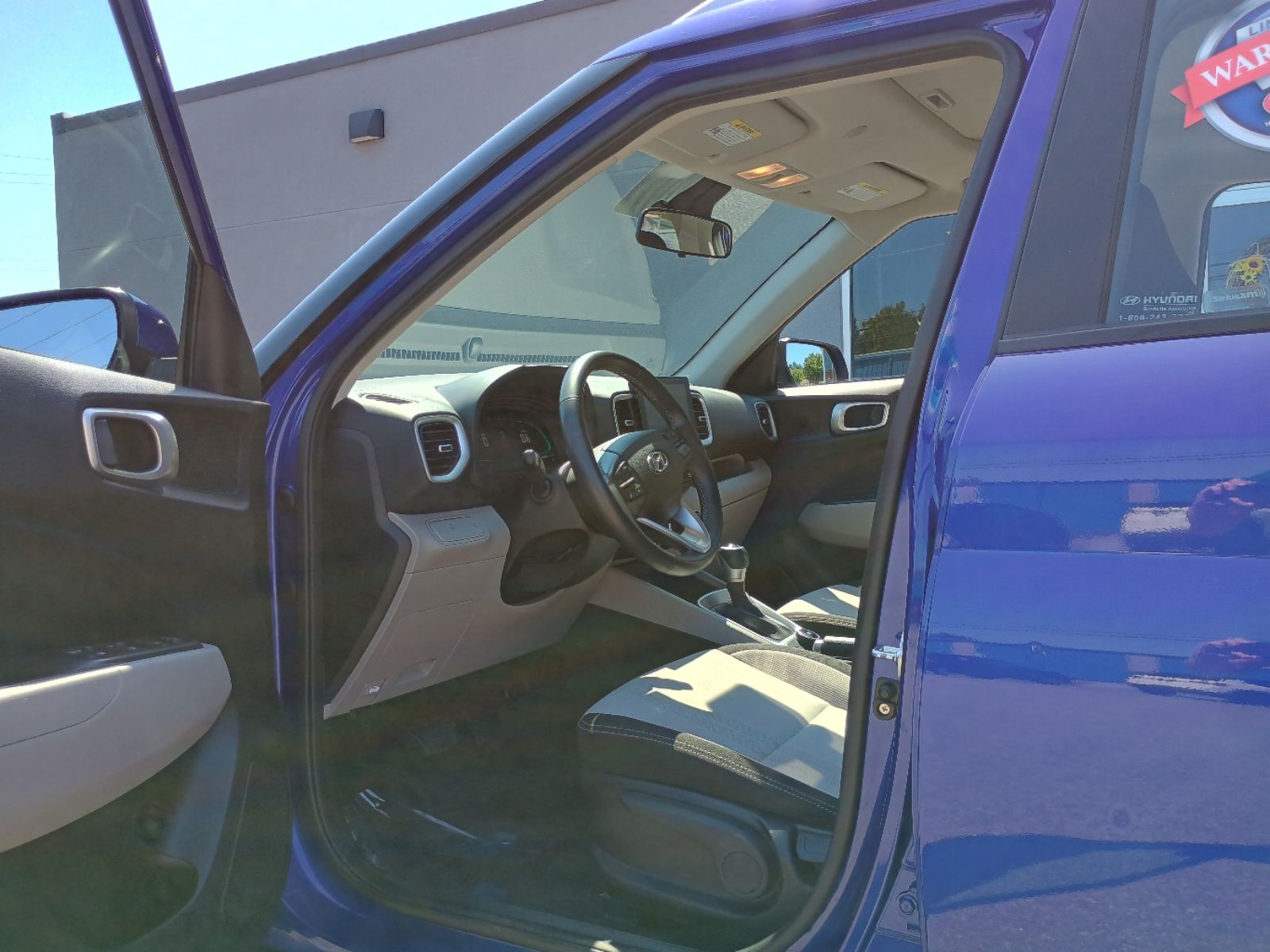 2024 Hyundai Venue SEL - Photo 7