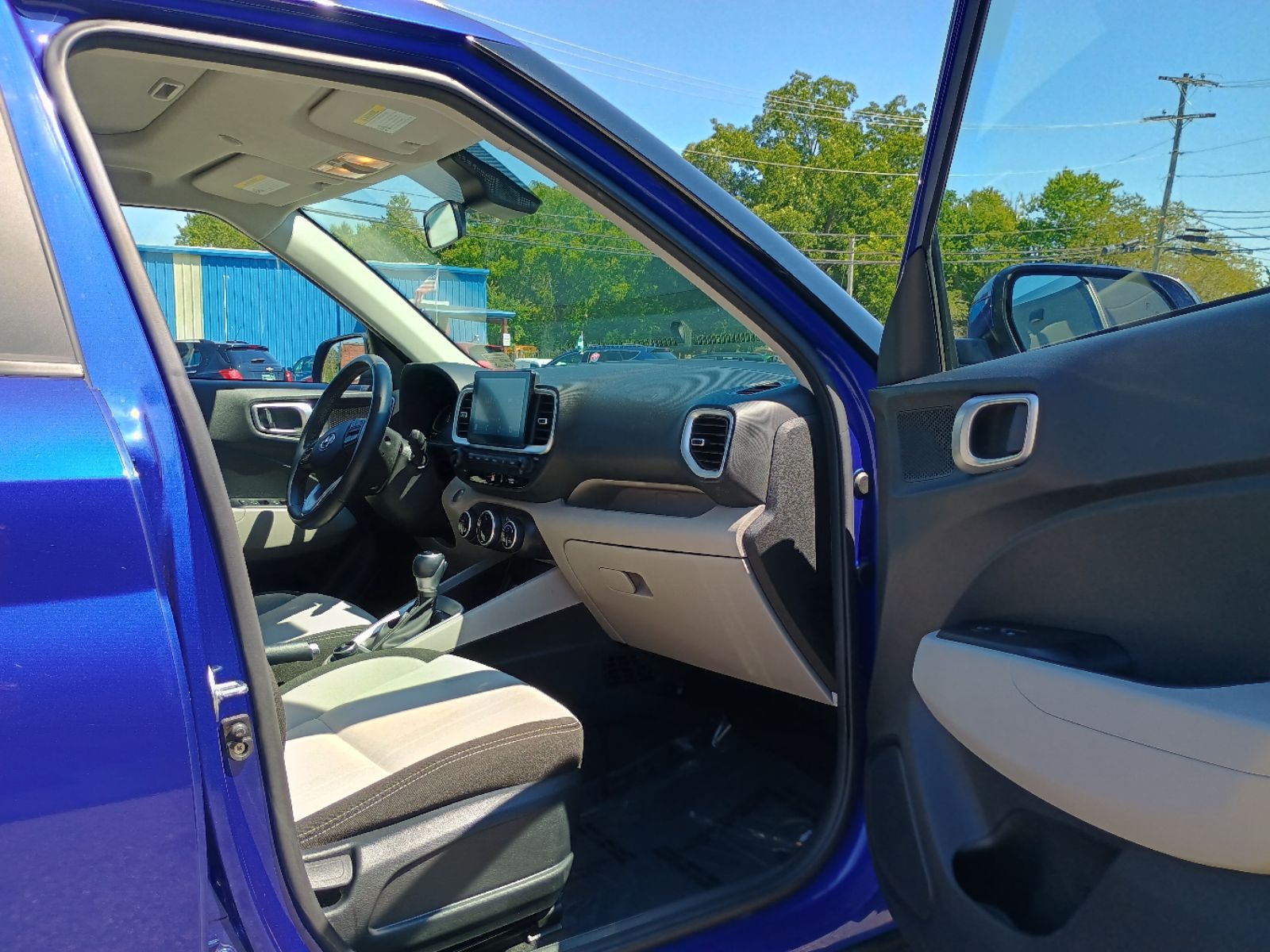 2024 Hyundai Venue SEL - Photo 9