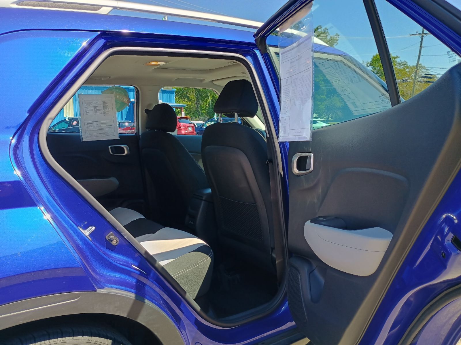 2024 Hyundai Venue SEL - Photo 10