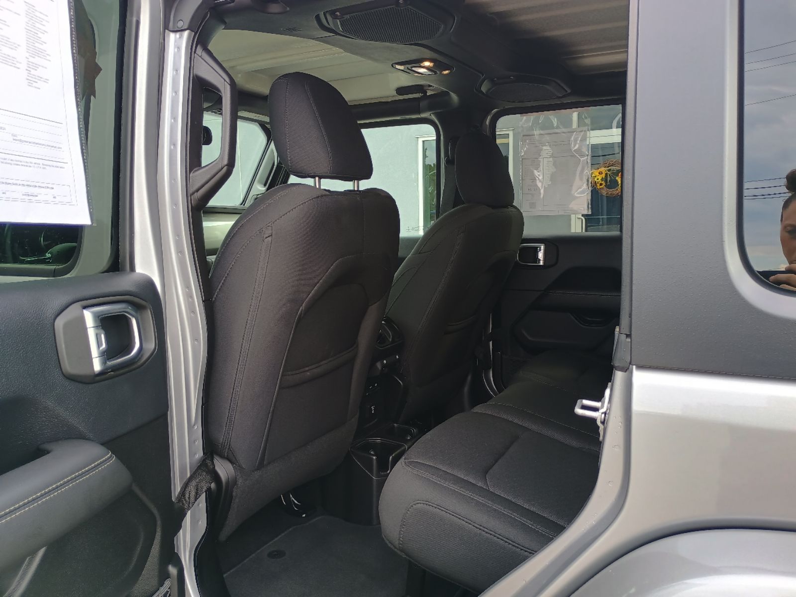 2019 Jeep Wrangler Unlimited Sahara photo 7
