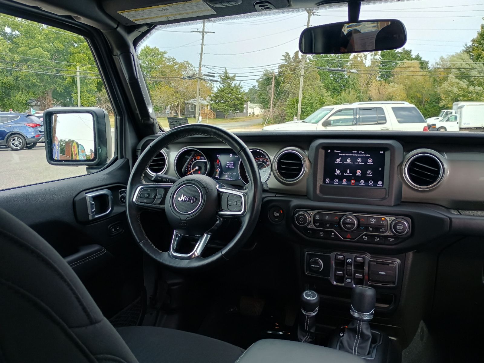 2019 Jeep Wrangler Unlimited Sahara photo 10