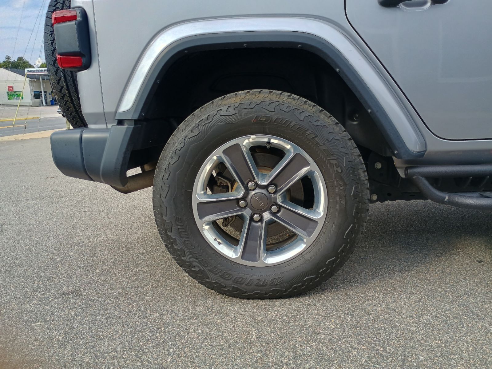 2019 Jeep Wrangler Unlimited Sahara photo 35