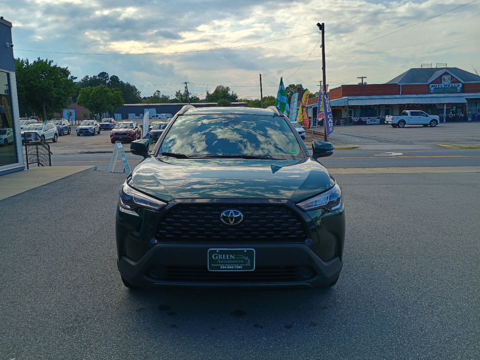 2022 Toyota Corolla Cross LE photo 3
