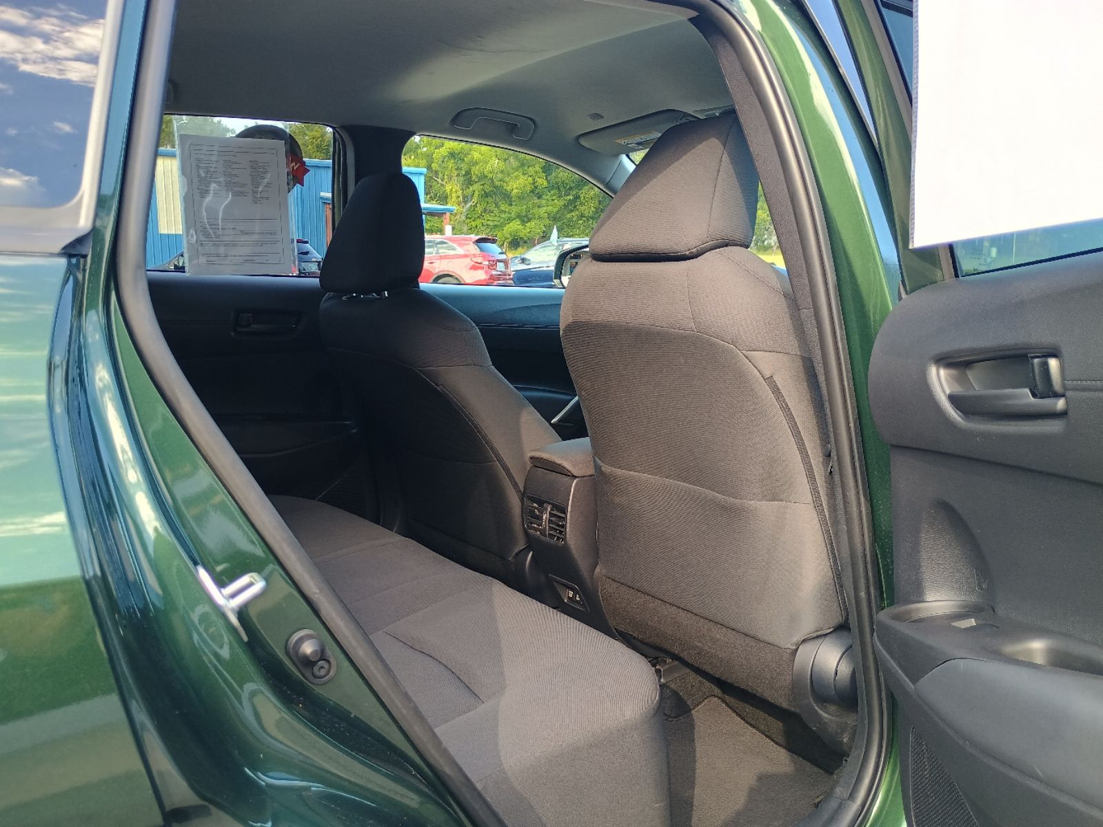 2022 Toyota Corolla Cross LE photo 7