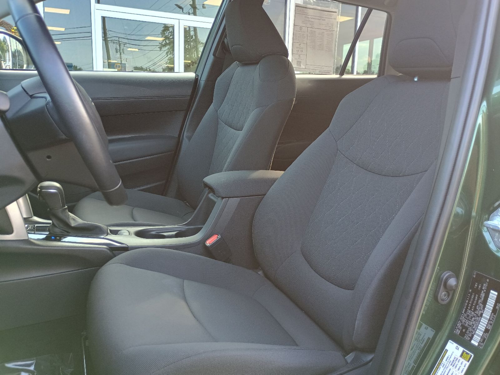 2022 Toyota Corolla Cross LE photo 15