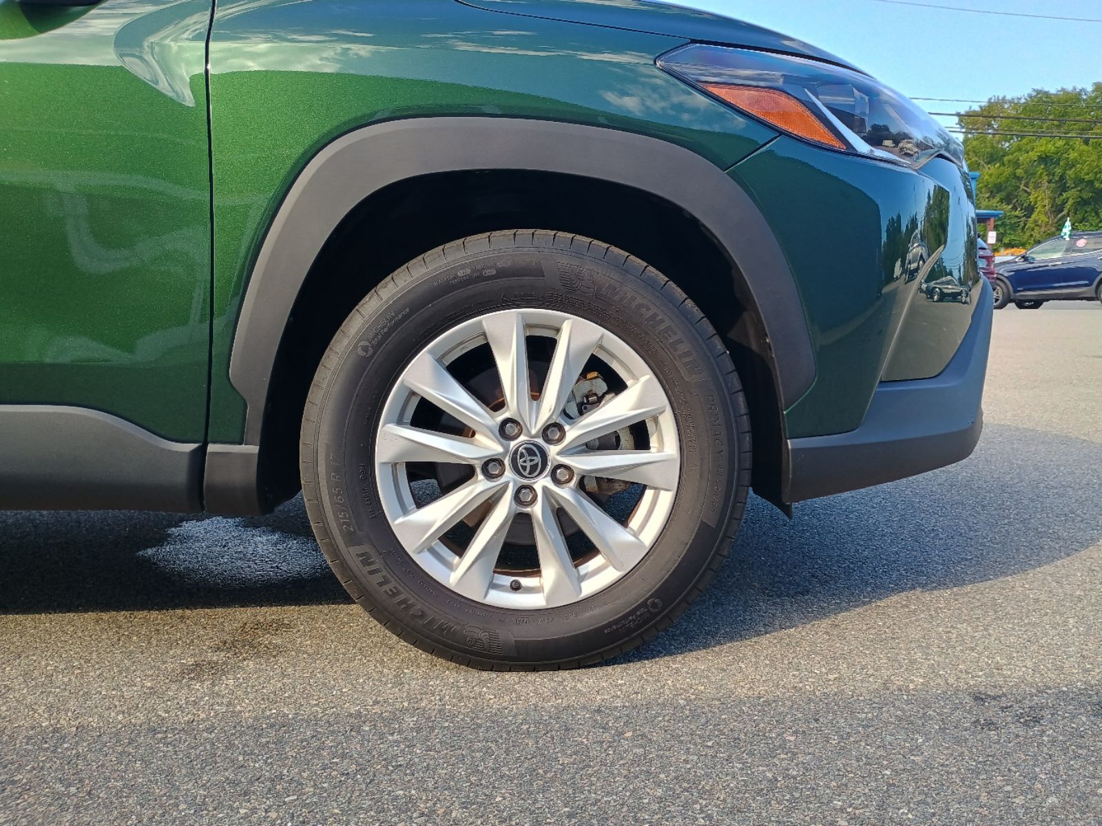 2022 Toyota Corolla Cross LE photo 28