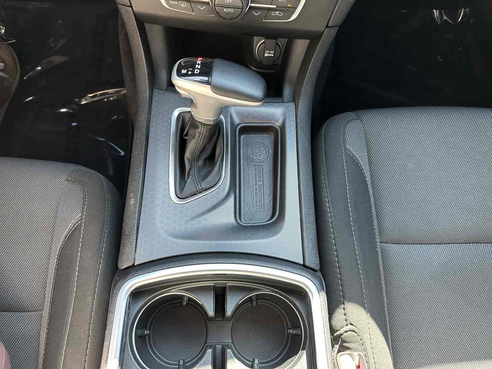 2018 Dodge Charger SXT Plus photo 16