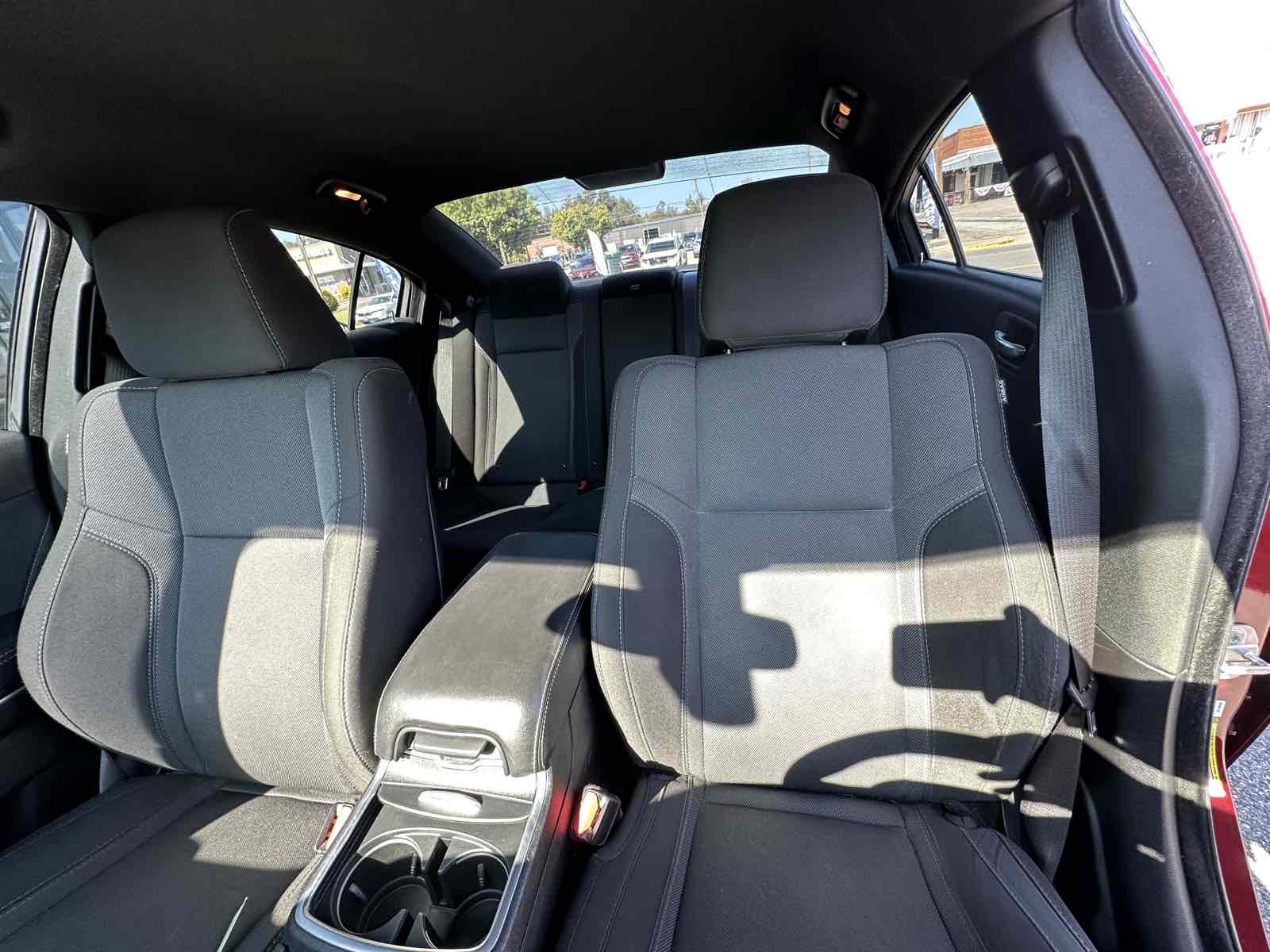 2018 Dodge Charger SXT Plus photo 19