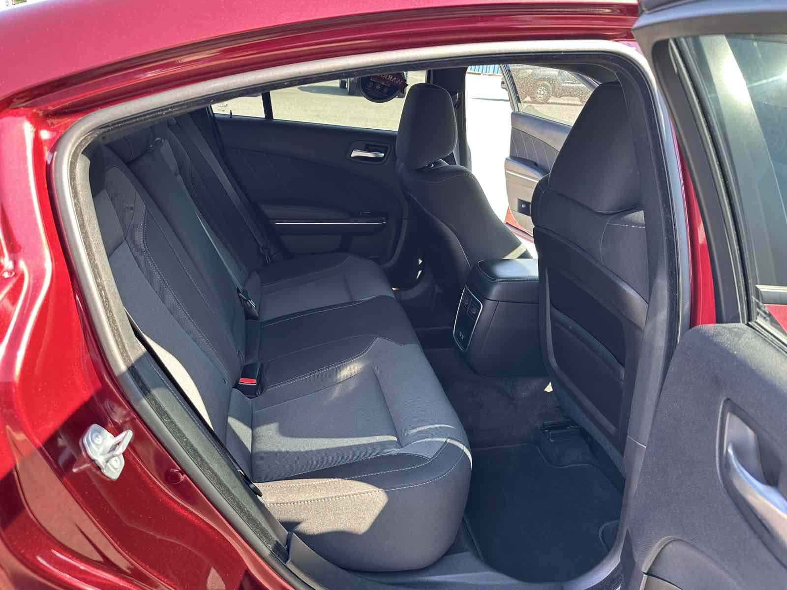 2018 Dodge Charger SXT Plus photo 21
