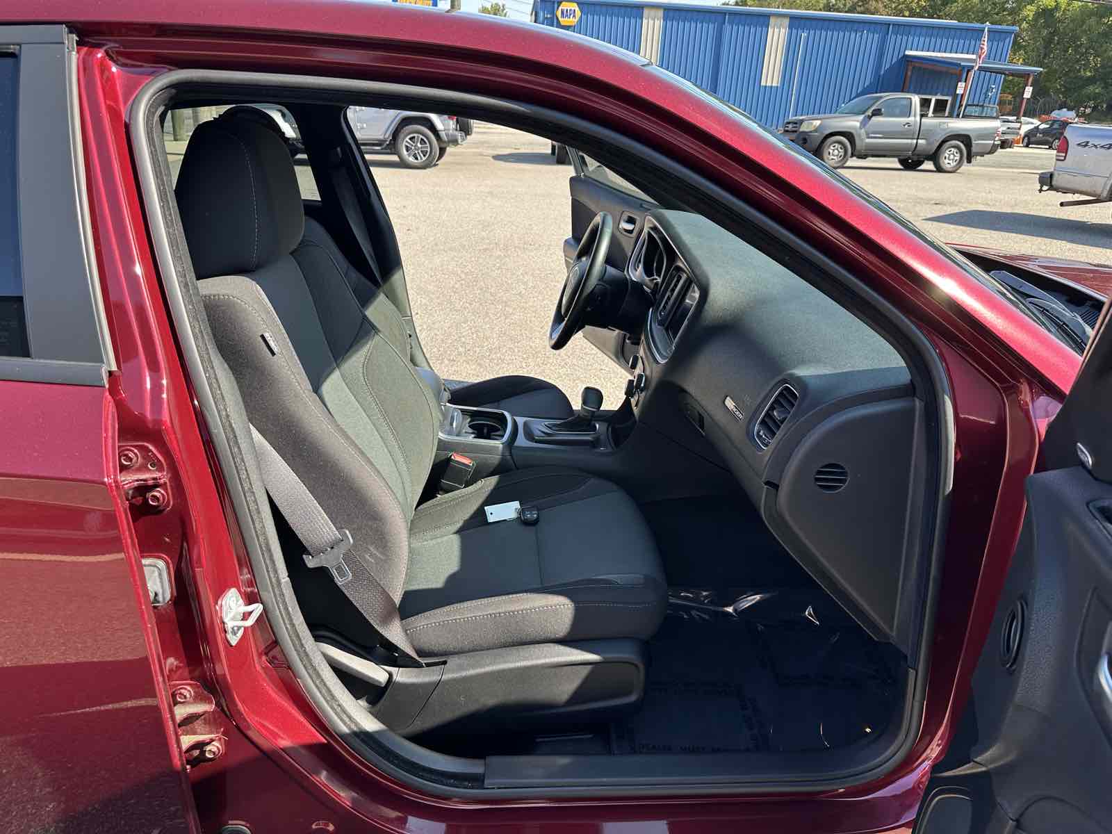 2018 Dodge Charger SXT Plus photo 22