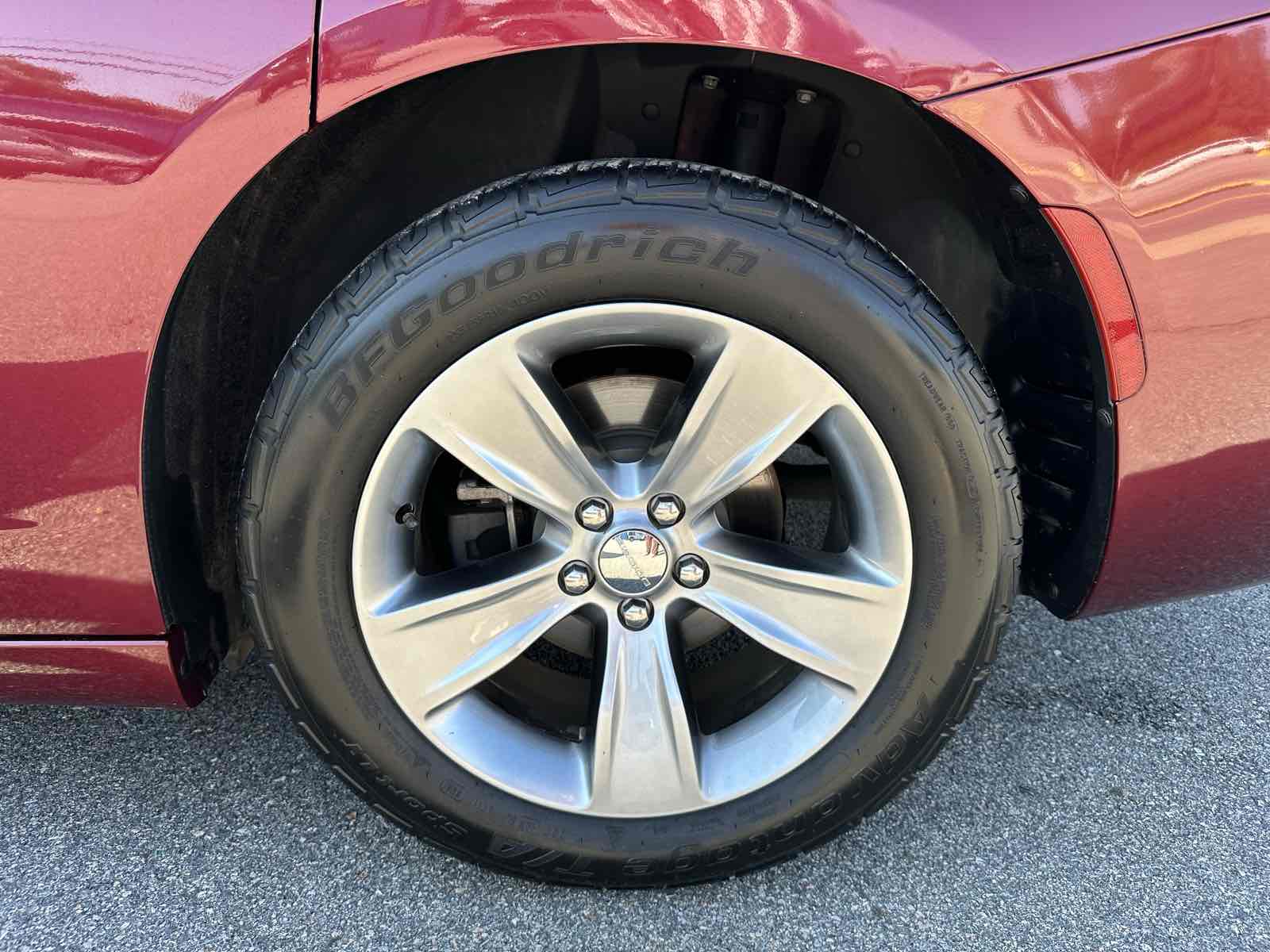 2018 Dodge Charger SXT Plus photo 25