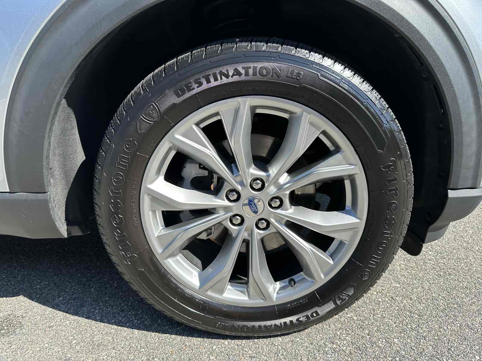 2023 Ford Explorer XLT photo 23