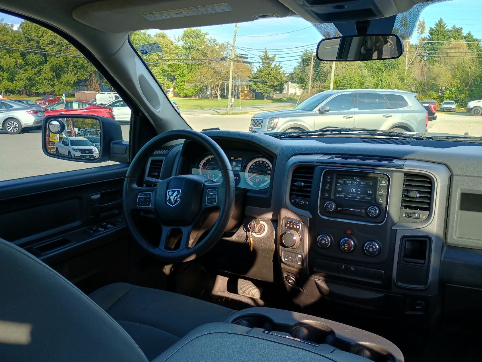 2018 RAM Ram 1500 Pickup Express - Photo 11