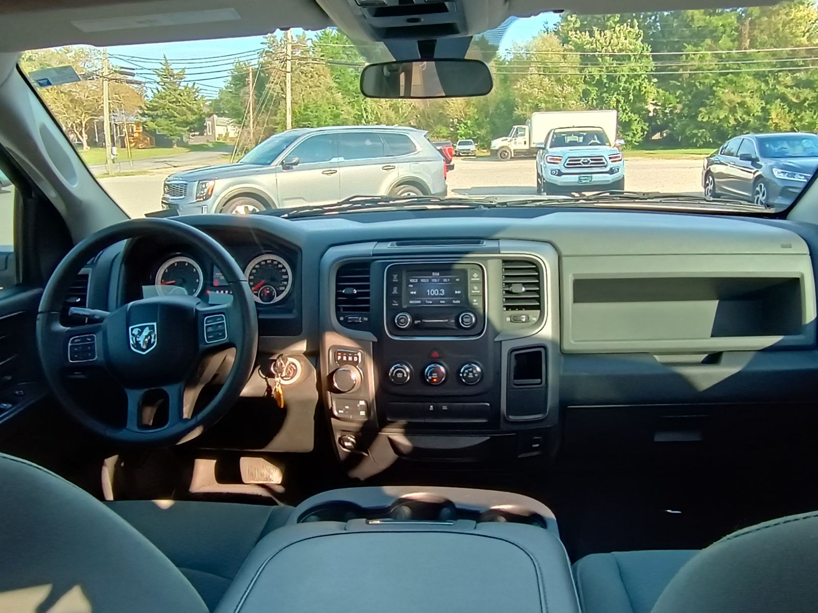 2018 RAM Ram 1500 Pickup Express - Photo 12