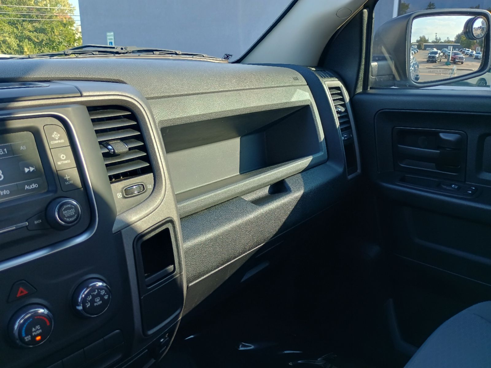 2018 RAM Ram 1500 Pickup Express - Photo 21