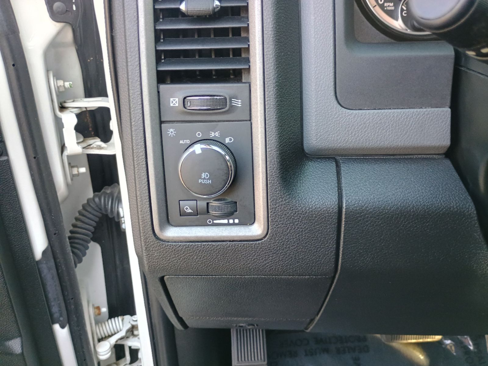 2018 RAM Ram 1500 Pickup Express - Photo 24