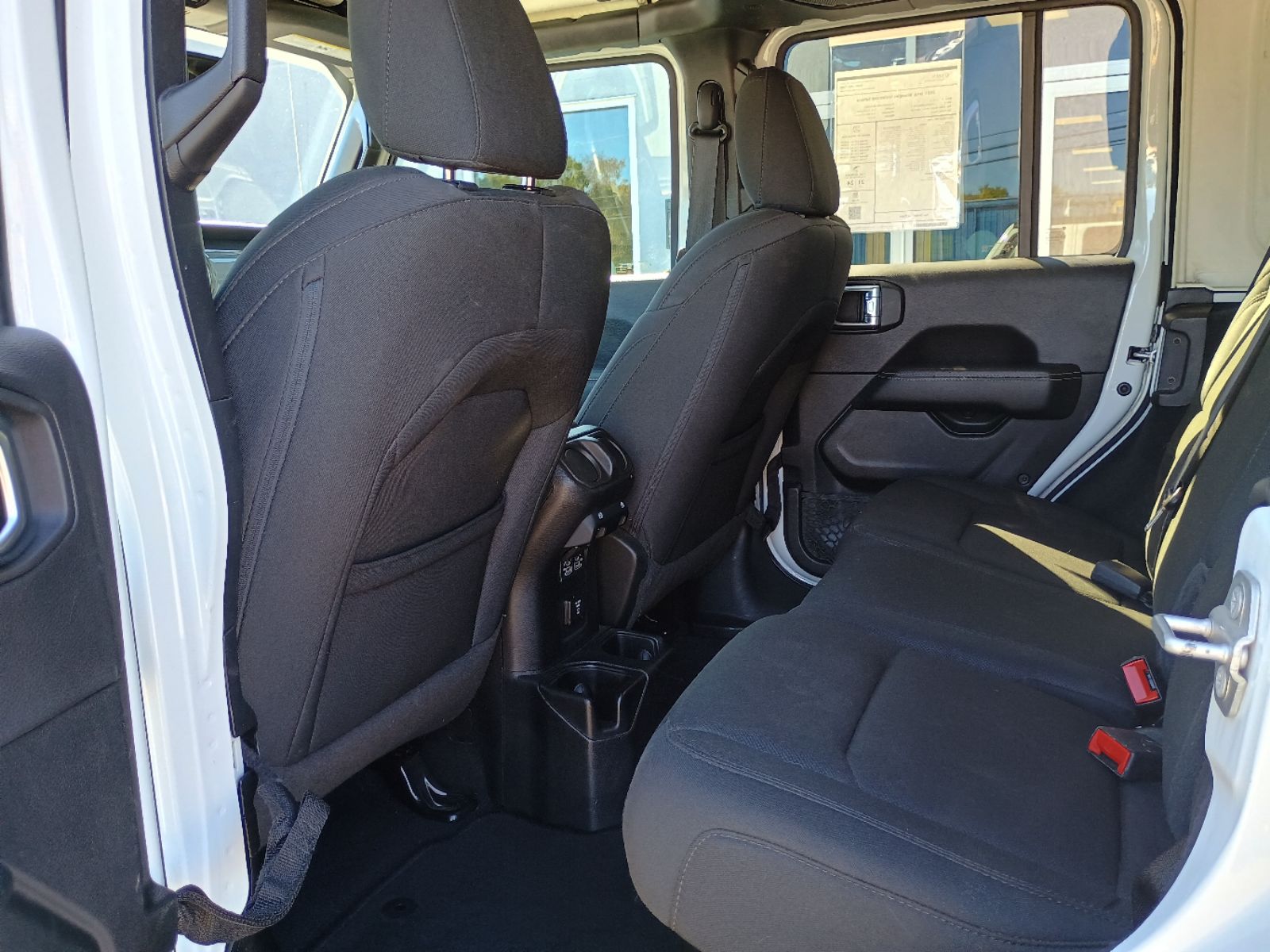 2021 Jeep Wrangler Unlimited Sahara - Photo 8