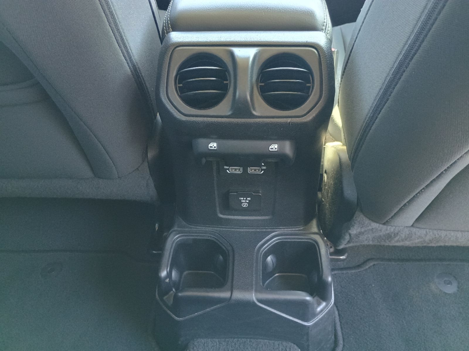 2021 Jeep Wrangler Unlimited Sahara - Photo 20