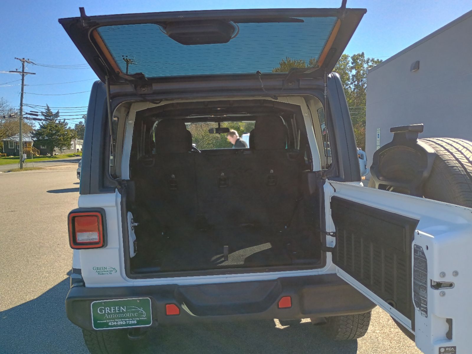 2021 Jeep Wrangler Unlimited Sahara - Photo 24