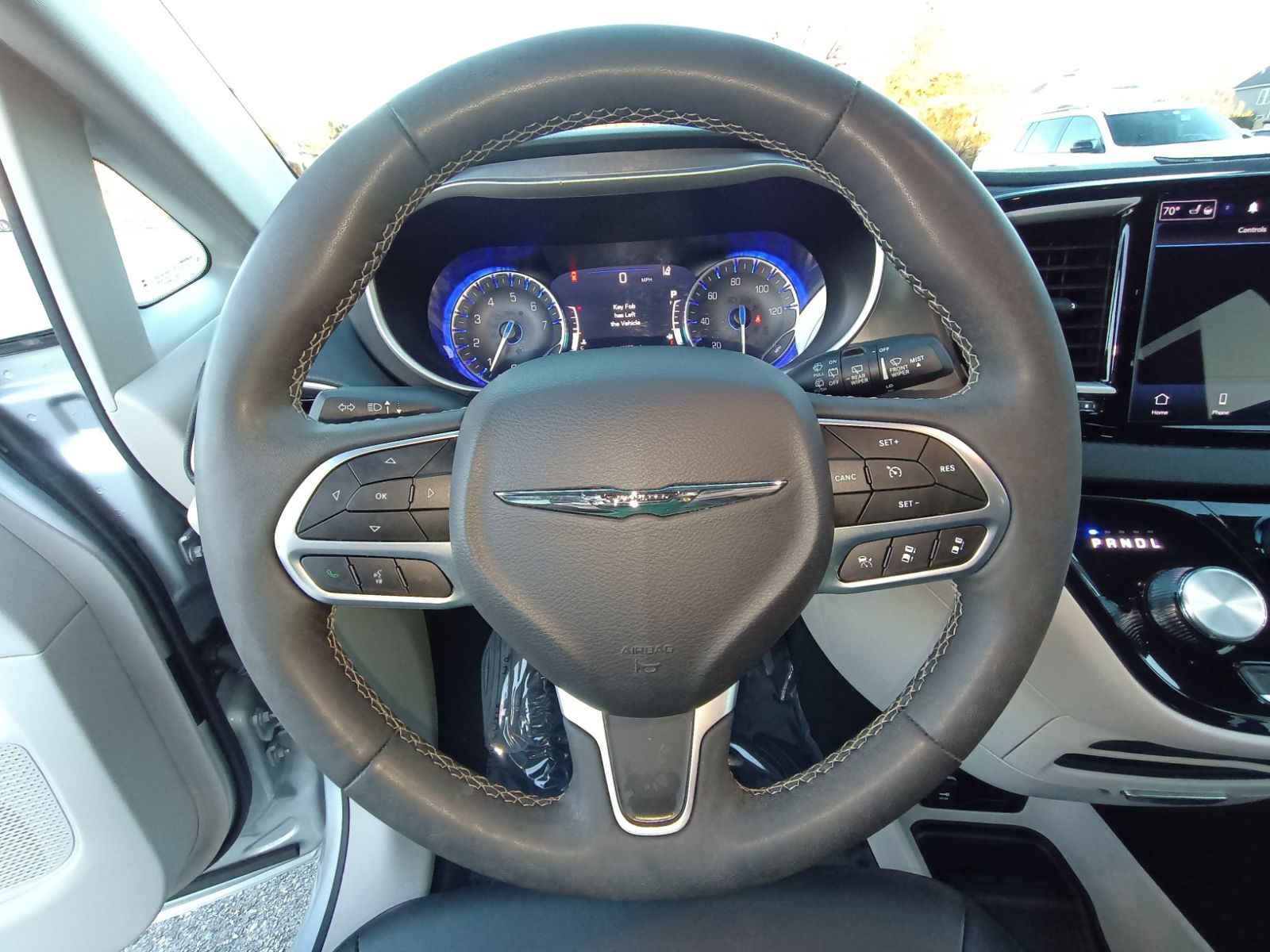 2024 Chrysler Pacifica Touring L - Photo 13